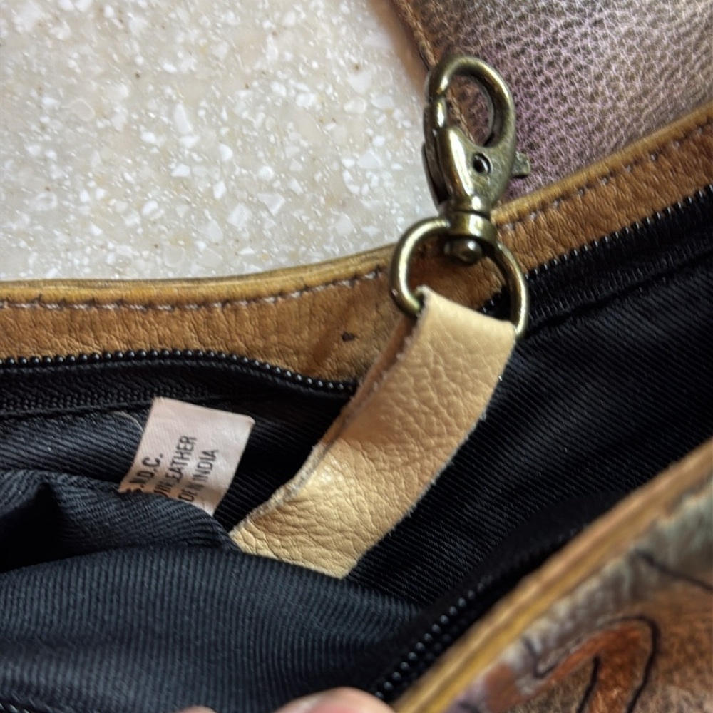 Anuschka Unique Art Handbag/Crossbody - Picture 8 of 13